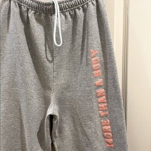 Commen ‘More Than A Body’ Sweatpants Women’s Large